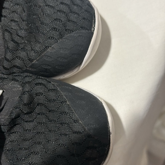 Nike LeBron Witness 5 Black Metallic Silver GS Mid Top Lace Up men Size 7 - Picture 8 of 10